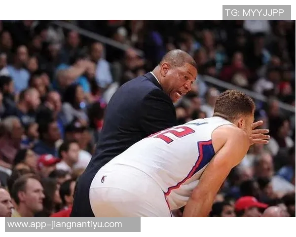 快船最后一攻战术设计巧妙小范与卢的配合展现战术智慧 快船最后一攻战术设计巧妙小范与卢的配合展现战术智慧