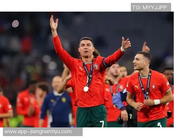 葡萄牙U17世界杯夺冠C罗在社交媒体上送上热烈祝贺 葡萄牙U17世界杯夺冠C罗在社交媒体上送上热烈祝贺