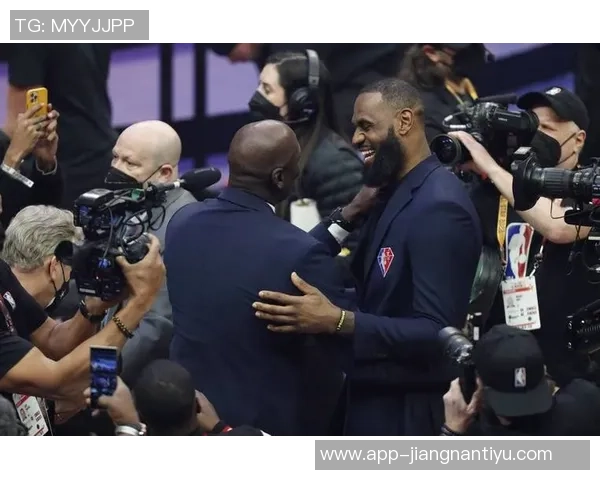 老詹场均18分仍领5260万薪水阻碍球队薪资灵活性角色球员承受压力